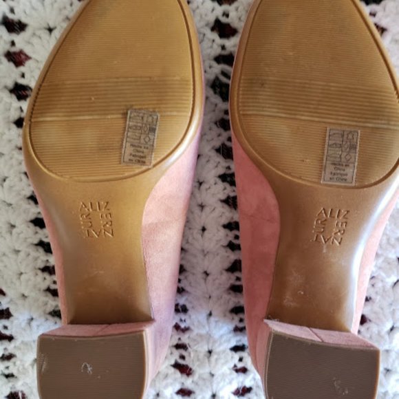 Naturalizer Pink Suede Mid Heel Shoe - Picture 5 of 6